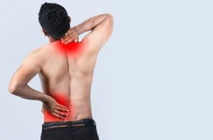 האם CBD הוא הפתרון הטבעי לכאבי גב חוליות ועמוד שדרה
